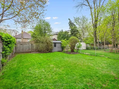 185 Glen Cedar Road Toronto ON M6C 3G9