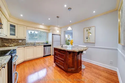 76 Hobart Drive Toronto ON M2J 3J7