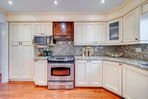 76 Hobart Drive Toronto ON M2J 3J7