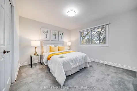 76 Hobart Drive Toronto ON M2J 3J7