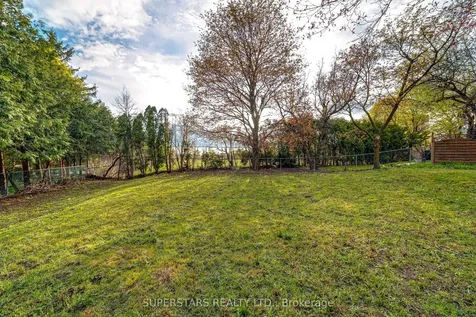 76 Hobart Drive Toronto ON M2J 3J7