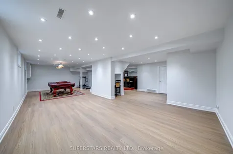 76 Hobart Drive Toronto ON M2J 3J7