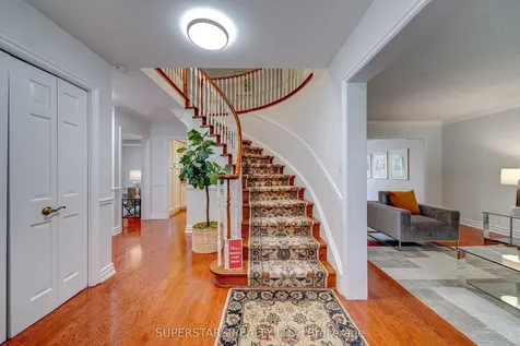 76 Hobart Drive Toronto ON M2J 3J7
