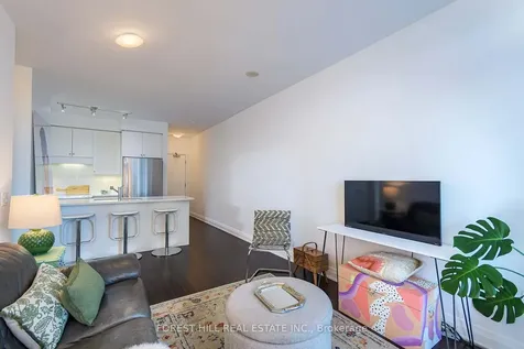 530 St Clair Avenue W Toronto ON M6C 0A2