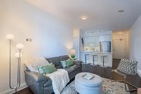 530 St Clair Avenue W Toronto ON M6C 0A2