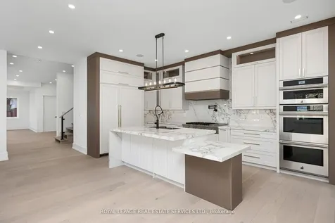 1352 Mount Pleasant Road Toronto ON M4N 2T5
