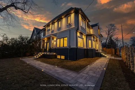 1352 Mount Pleasant Road Toronto ON M4N 2T5