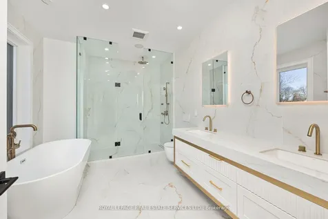 1352 Mount Pleasant Road Toronto ON M4N 2T5