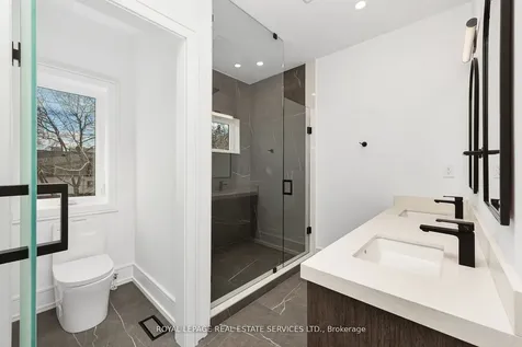 1352 Mount Pleasant Road Toronto ON M4N 2T5