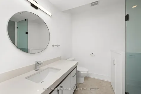 1352 Mount Pleasant Road Toronto ON M4N 2T5