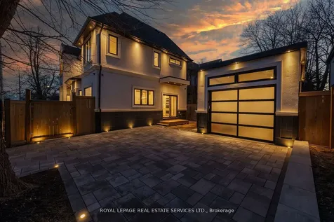 1352 Mount Pleasant Road Toronto ON M4N 2T5