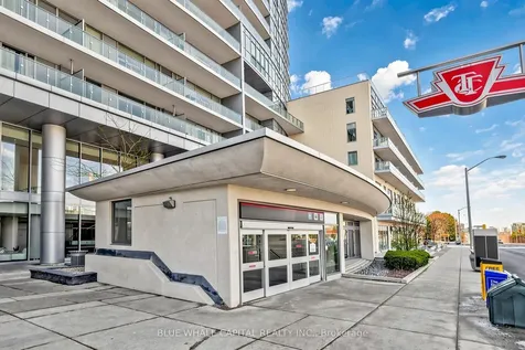 56 Forest Manor Road Toronto ON M2J 0E5