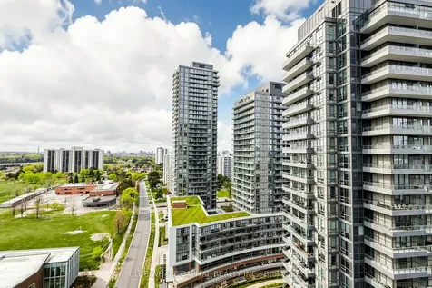 56 Forest Manor Road Toronto ON M2J 0E5