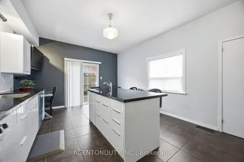 269 Claremont Street Toronto ON M6J 2N1
