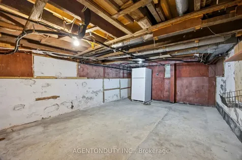269 Claremont Street Toronto ON M6J 2N1
