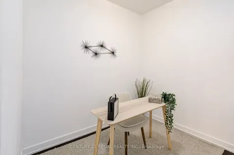 20 Bruyeres Mews Toronto ON M5V 0G8