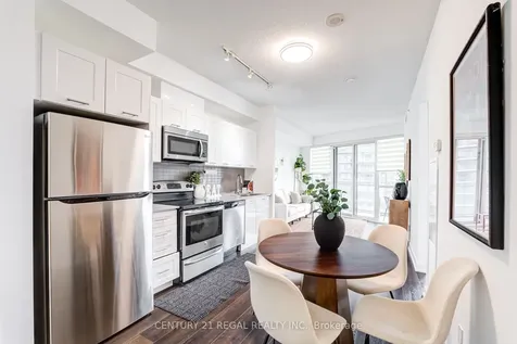 20 Bruyeres Mews Toronto ON M5V 0G8