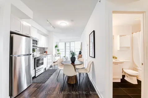 20 Bruyeres Mews Toronto ON M5V 0G8