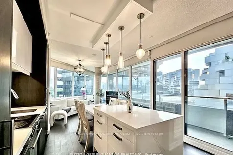 120 Bayview Avenue Toronto ON M5A 0G4