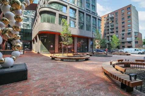88 Queen Street Toronto ON M5C 0B6