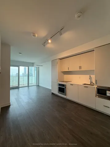 88 Queen Street Toronto ON M5C 0B6