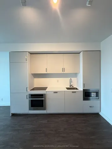 88 Queen Street Toronto ON M5C 0B6