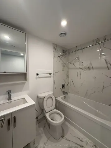 88 Queen Street Toronto ON M5C 0B6