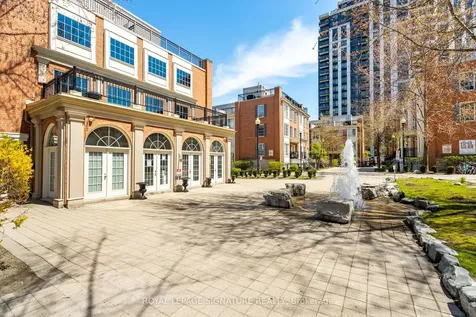 3 Everson Drive Toronto ON M2N 7C2