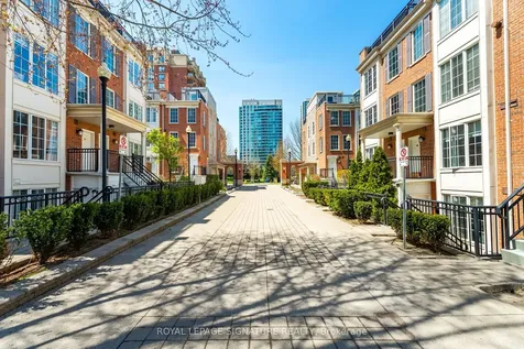 3 Everson Drive Toronto ON M2N 7C2