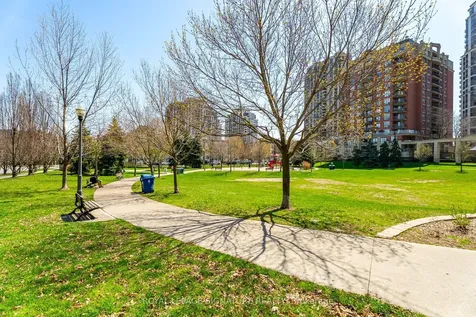 3 Everson Drive Toronto ON M2N 7C2