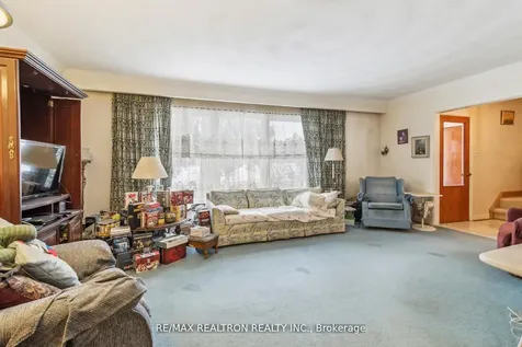 139 Yorkview Drive Toronto ON M2R 1K2