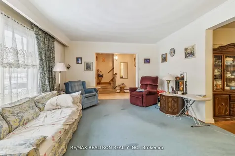 139 Yorkview Drive Toronto ON M2R 1K2
