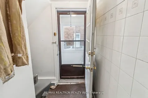 139 Yorkview Drive Toronto ON M2R 1K2