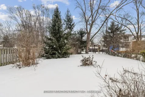 139 Yorkview Drive Toronto ON M2R 1K2