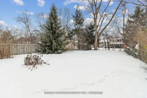 139 Yorkview Drive Toronto ON M2R 1K2