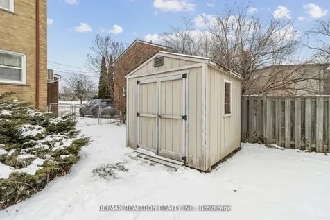 139 Yorkview Drive Toronto ON M2R 1K2