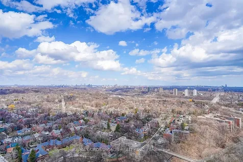 395 Bloor Street E Toronto ON M4W 0B4
