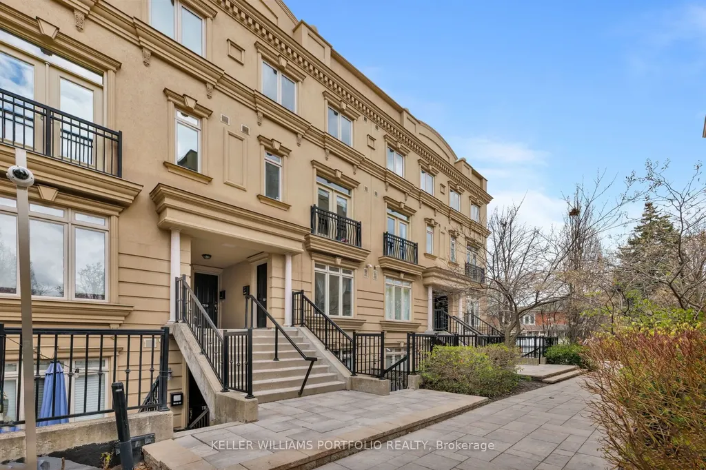 60 Carr Street Toronto ON M5T 1B7