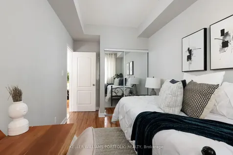 60 Carr Street Toronto ON M5T 1B7
