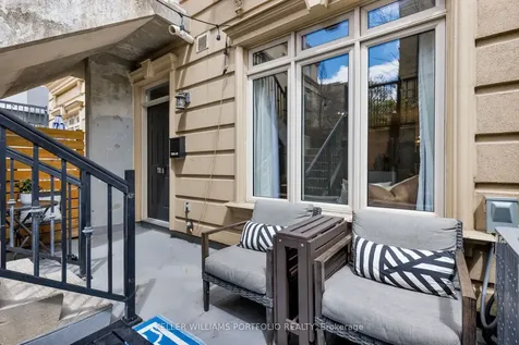 60 Carr Street Toronto ON M5T 1B7