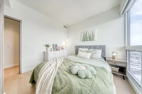 95 Mcmahon Drive Toronto ON M2K 0H1