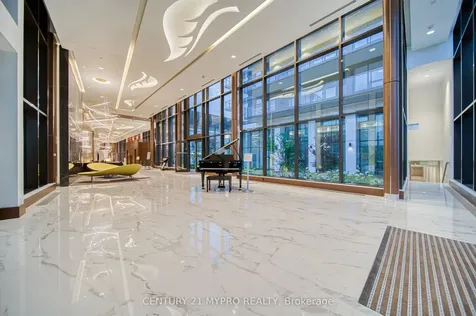 95 Mcmahon Drive Toronto ON M2K 0H1
