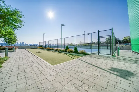 95 Mcmahon Drive Toronto ON M2K 0H1