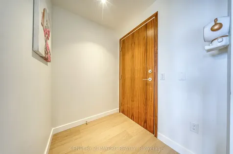 95 Mcmahon Drive Toronto ON M2K 0H1