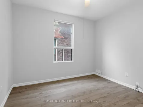 276 Grace Street Toronto ON M6G 3A6