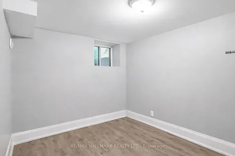 276 Grace Street Toronto ON M6G 3A6