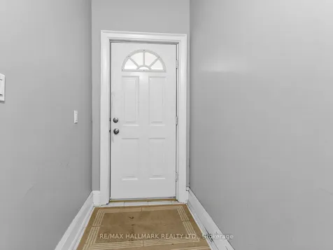 276 Grace Street Toronto ON M6G 3A6