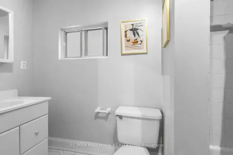 276 Grace Street Toronto ON M6G 3A6