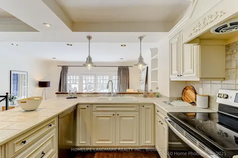 155 Fairlawn Avenue Toronto ON M5M 1S9