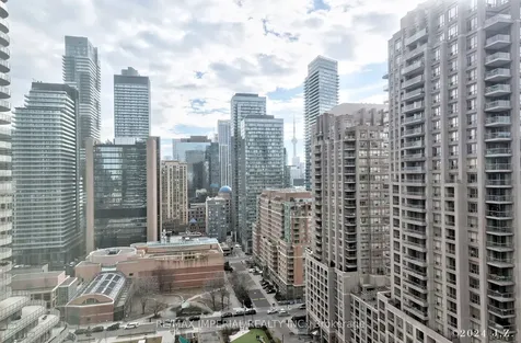 24 Wellesley Street W Toronto ON M4Y 2X6